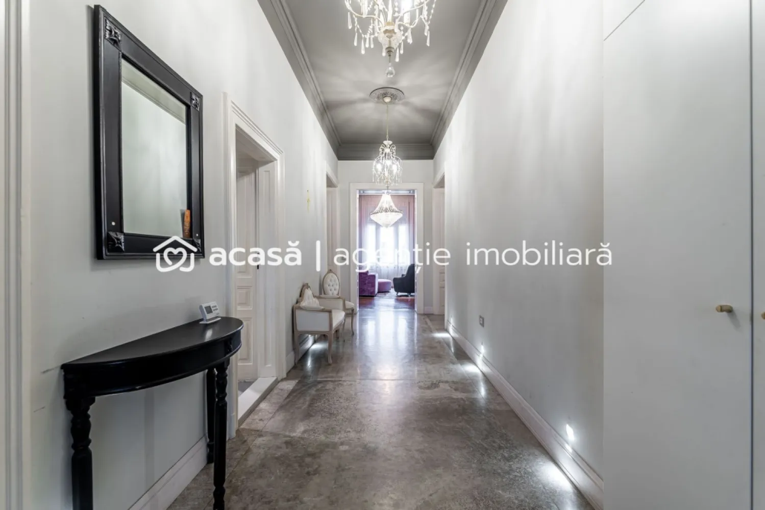 Apartament spatios cu 3 camere de LUX pe Metianu Comision 0 - Comision 0%
Descoperă eleganța și rafinamentul într-un apartament spectaculos, situat la etajul 1, cu o compartimentare inteligentă și finisaje premium.

🏡 Detalii care fac diferența:
✔️ 3 camere spațioase, luminoase și moderne
✔️ 2 băi
✔️ Centrală proprie pe gaz – confort și eficiență energetică
✔️ Terasă generoasă, ideală pentru relaxare sau seri elegante
✔️ Suprafață utilă: 145 mp – un spațiu rar întâlnit în oraș

📍 Localizare excelentă pe strada Metianu, într-o zonă liniștită și accesibilă, aproape de principalele puncte de interes.

Un apartament de lux, creat pentru cei care apreciază calitatea și confortul absolut.

📞 Pentru detalii și programarea unei vizionări:
Blaga Flavius – 0754467525 Consultant imobiliar acreditat APAIR (Asociația Profesională a Agenților Imobiliari din România)

Nu dispui de toată suma? Te ajutăm noi gratuit! Îți obținem oferte de la 16 bănci.
Ai o proprietate de vânzare în Arad și vrei să știi cât valorează cu adevărat?

Birou: ACASĂ | Agenție imobiliară Arad
Adresă: Bulevardul Decebal 2, Arad 310133
