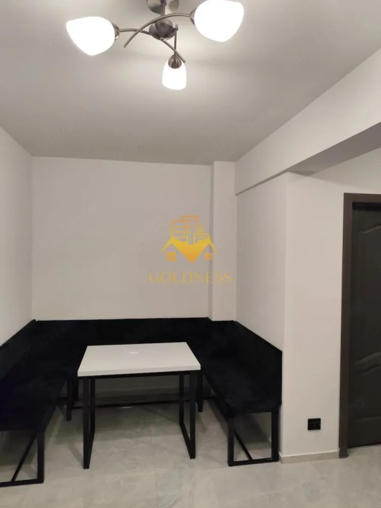 2 camere, Bloc nou, Parcare,Cartierul Manastur, Izlazului, Frunzișului - GOLDNESS Imobiliare vă propune spre închiriere un apartament cu 2 camere complet mobilat și utilat, la Parter într-un imobil din Cartierul Manastur.
Dispune de loc de parcare subteran!
Se află în apropierea stațiilor de transport în comun, magazine, restaurante, spații verzi, farmacii, etc. 

Apartamentul este compartimentat astfel:
 - dormitor cu pat matrimonial, dressing, noptiere
 - living cu canapea extensibilă 
 - bucătărie complet utilată și mobilată, loc de servit masa 
 - baie cu dus walkin, calorifer port prosop și dulap pentru depozitare.
 - gradina proprie 60mp.

Imobilul este dotat cu toate cele necesare- centrală proprie, frigider, aragaz, hotă, mașină de spălat haine, etc. 

Dacă sunteți interesați de acest apartament și doriți să îl vizionați, dar și pentru alte oferte nu ezitați să ne contactați telefonic sau prin e-mail. Vă stăm la dispoziție!
Pentru intermediere se percepe un comision de 50% din prețul chiriei!