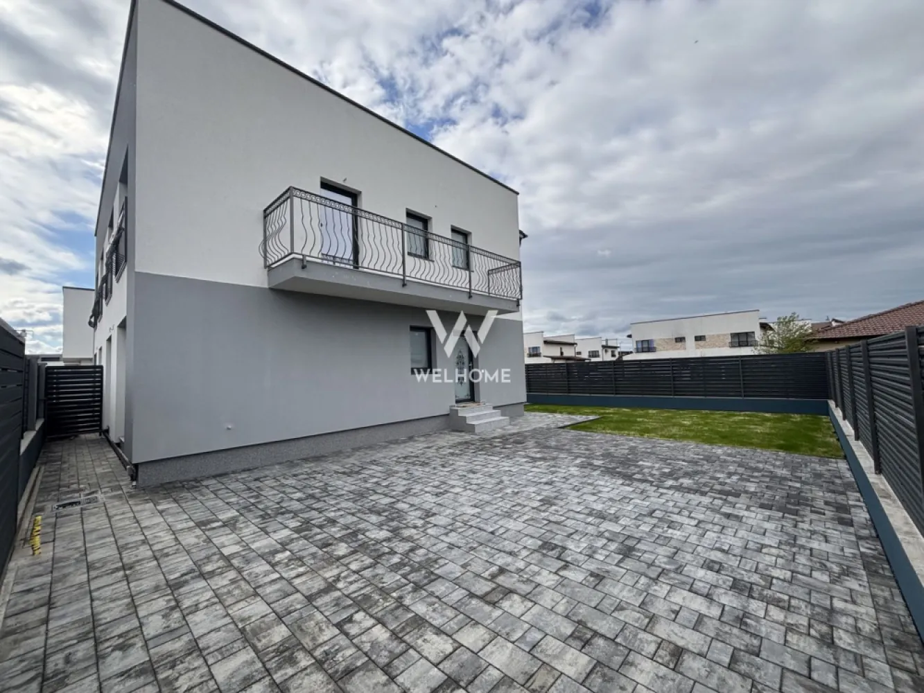 Casa nouă cu 4 camere și curte generoasă – Șelimbăr Triajului