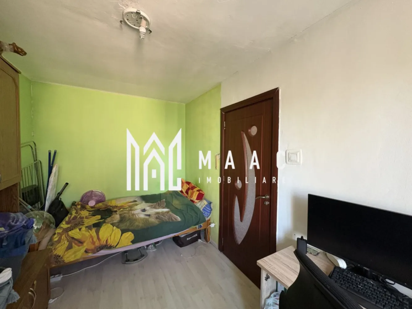 Apartament 2 camere I Mobilat/utilat I Zona Cedonia - MAAC imobiliare va propune spre vânzare un apartament cu 2 camere în zona Cedonia, o zonă plină de avantaje ,grădiniță ,școală ,liceu ,magazine toate la maxim 2 min de mers pe jos. Apartamentul este situat la etajul 4 fără vecini deasupra. Centrala este nouă, în garanție. Se vinde complet mobilat și utilat. Pentru mai multe detalii precizați ca ați văzut anunțul cu ID:CP2862377 }}