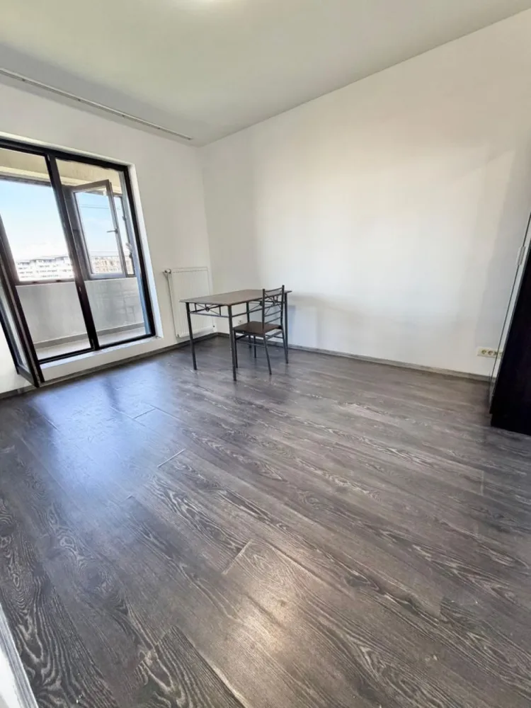 Apartament 3 camere Militari Residence mobilat si utilat - Vă prezentăm un apartament cu 3 camere, decomandat, situat pe strada Rezervelor nr. 79, în cartierul Militari Residence, chiar lângă Lidl – o locație excelentă pentru confortul zilnic 

Situat la etajul 6 din 7, apartamentul oferă o priveliște plăcută și multă lumină naturală, fiind ideal pentru o familie care își dorește spațiu și funcționalitate 

Detalii proprietate:
• 3 camere spațioase 
• 2 băi 
• Compartimentare decomandată – eficiență și intimitate 
• Etaj 6 din 7
• Locație: strada Rezervelor 79, lângă Lidl 

Avantaje:
• Acces imediat la supermarket (Lidl), restaurante și alte facilități 
• Aproape de mijloace de transport în comun 
• Zonă dezvoltată, ideală pentru locuit sau investiție 
• Spațiu generos, potrivit pentru familie 

Un apartament echilibrat, bine poziționat, care îți oferă tot ce ai nevoie pentru un stil de viață confortabil 

Pentru mai multe detalii sau programarea unei vizionări, sună acum