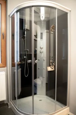 Universitate apartament 5 camere 220 mp de inchiriat