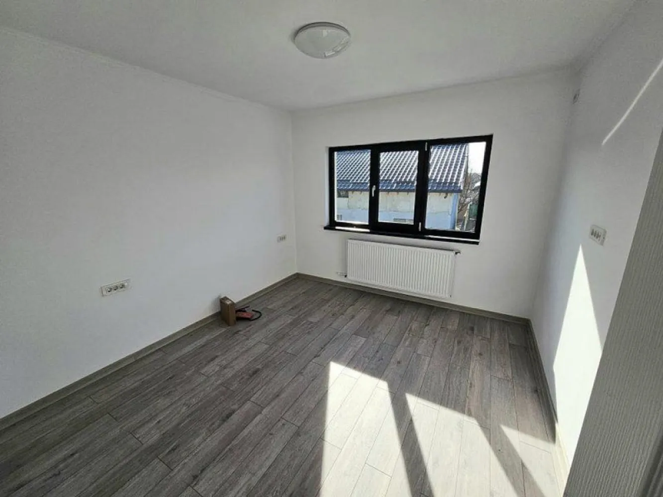 Glina de vanzare vila noua 4 camere particular