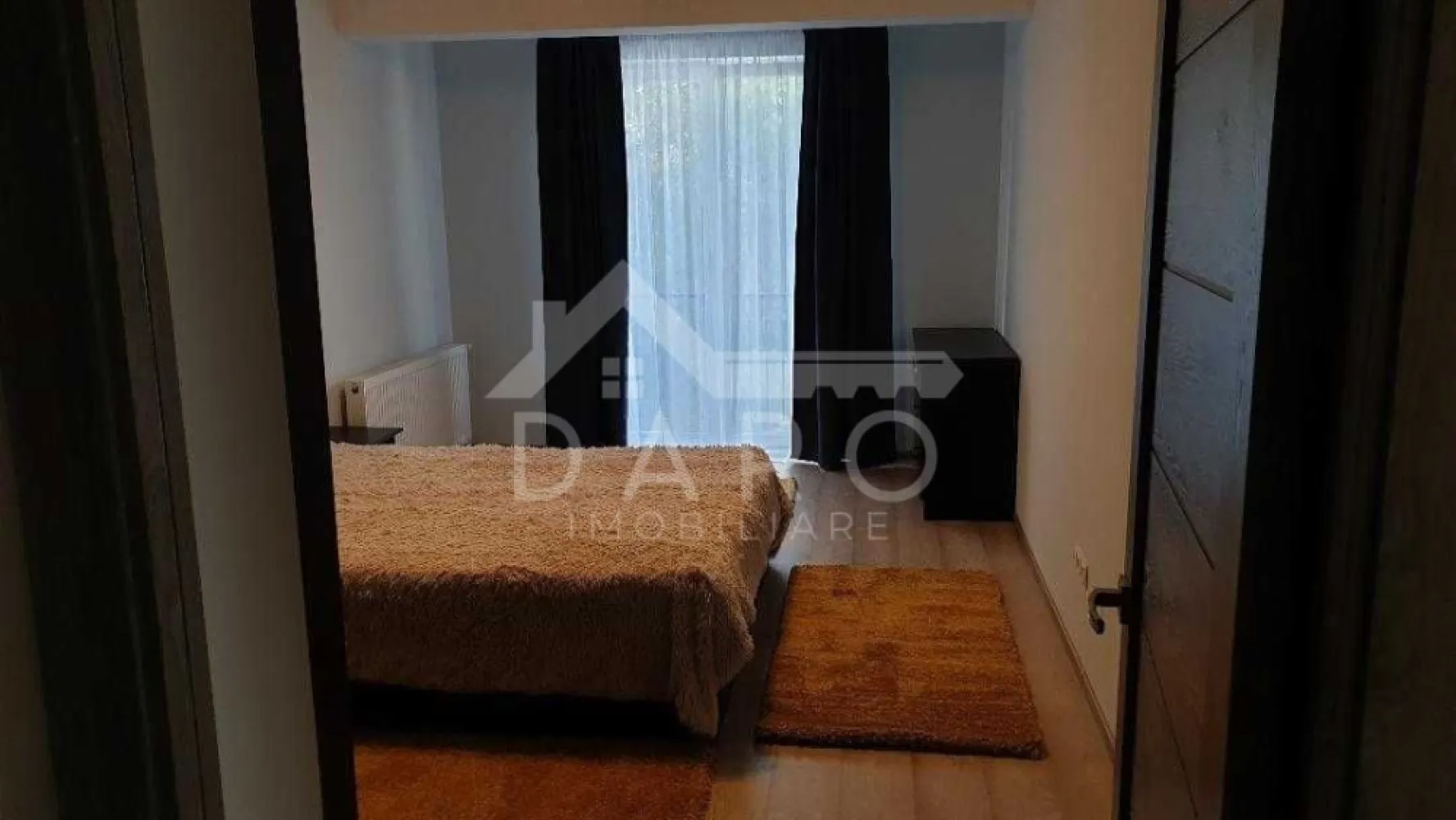 Inchiriere apartament 2camere+loc de parcare Tudor - Oferta de inchiriere apartament cu 2 camere in zona Tudor!
-constructie 2019,bloc cu regim de inaltimeP+4+M
-suprafata de 65mp,etajul2
-apartamentul este complet mobilat si utilat,cu finisaje premium
-zona foarte accesibila,aproape de magazine alimentare(lidl,kaufland,Merkur,Auchan,Shopping City mall,sala de fitness Agora,spalatorie auto).
-centrala proprie,electrocasnice top
-loc de parcare in parcare privata cu bariera!