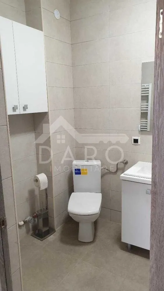 Inchiriere apartament 2camere+loc de parcare Tudor - Oferta de inchiriere apartament cu 2 camere in zona Tudor!
-constructie 2019,bloc cu regim de inaltimeP+4+M
-suprafata de 65mp,etajul2
-apartamentul este complet mobilat si utilat,cu finisaje premium
-zona foarte accesibila,aproape de magazine alimentare(lidl,kaufland,Merkur,Auchan,Shopping City mall,sala de fitness Agora,spalatorie auto).
-centrala proprie,electrocasnice top
-loc de parcare in parcare privata cu bariera!