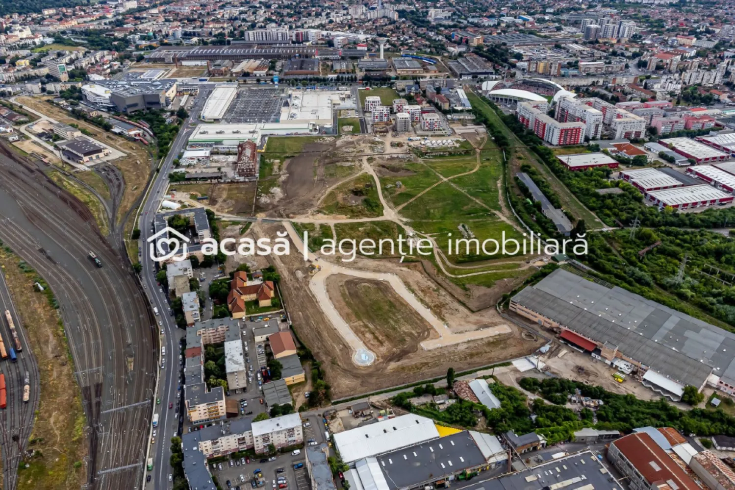 Teren construcții casă lângă Atrium Mall direct de la dezvoltator - Comision 0%
Pentru doar 140 de familii a sosit oportunitatea mult așteptată, aceea de a putea cumpăra parcele de teren în zona din Arad cu cea mai mare rată de dezvoltare.
Noul cartier rezidențial RED 9 dezvoltat de ARED, la 1 minut de Atrium Mall și AFI, cuprinde deja blocuri de locuințe și un viitor cartier select și exclusivist de case, cu incintă privată, securizată, la standarde occidentale, a cărui start este acum, oferindu-ți și posibilitate de investiție pe termen mediu-lung. 

În noul cartier urmează a fi construite zone verzi cu parcuri și un teren multisport (Fotbal, tenis, baschet, volei) + piste de alergat și pentru bicicletă, precum și alte zone comerciale *ca model de organizare avem un cartier din Budapesta*
Visul tău de a locui la casă într-un cartier select, în incintă privată, cu acces controlat prin bariere și paznic este la un telefon distanță, sună-mă la 0724694458 Dorel Vereș consultant imobiliar Acasă Arad/ARED Birou Centru Bdul Decebal 2.