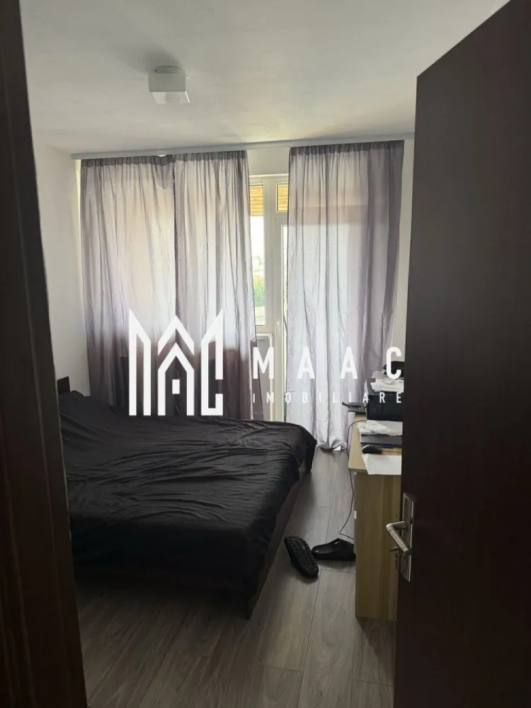 Apartament 2 camere | 45MPU | Balcon | Arhitectilor - MAAC Imobiliare vă propune spre închiriere un apartament modern cu 2 camere, în zona Cartierul Arhitectilor – o locație apreciată pentru accesul facil către magazine, mijloace de transport și puncte de interes ale orașului.

Apartamentul este complet mobilat și utilat, fiind ideal pentru un cuplu sau o persoană care își dorește confort, liniște și un spațiu luminos. Locuința este curată, bine întreținută și disponibilă începând cu luna iunie.

Beneficiază de:

centrală termică proprie
internet și cablu TV
electrocasnice complete
balcon
loc de parcare privat
debara exterioară pentru depozitare suplimentară

Apartamentul oferă un ambient plăcut și funcțional, fiind pregătit pentru mutare imediată.

Pentru informații suplimentare, menționează codul ID: CP3081573