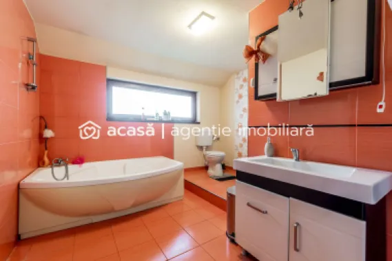 VILĂ MODERNĂ CU PISCINĂ, SAUNĂ- COMISION 0% – ARADUL NOU