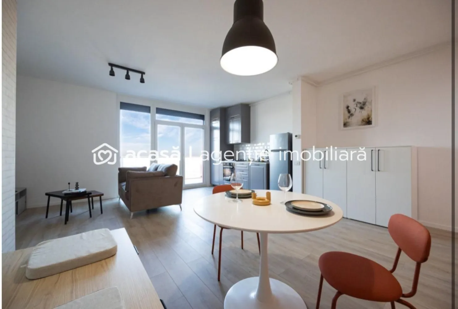 Penthouse NOU de vanzare Comison 0 - Acum se construiește un bloc nou marca ARED, chiar lângă AFI Arad, într-o zonă cu acces rapid la tot ce contează. Fie că îți dorești un cămin modern pentru familie, fie că vrei o investiție sigură și profitabilă, acesta este momentul perfect.

🔑 Avantaje incluse în preț:

Bloc nou, ultramodern, în construcție, cu standarde de eficiență energetică (termoizolație 20 cm)
Cartier supravegheat video, cu 4 căi de acces
Balcon generos cu vedere panoramică.
Parc multisport de 16.000 mp – spațiu verde, sport și relaxare la câțiva pași.
Apartamentul se predă semifinisat, dar poate fi livrat și mobilat & utilat la cheie – gata de locuit sau de închiriat imediat.
📌 Comision 0% – direct de la dezvoltator!

👉 Alege acum un PENTHOUSE unic, într-un proiect semnat ARED, gândit pentru confort, siguranță și valoare pe termen lung.

Lucian Marc, 0746093329, Consultant Imobiliar Ared
Birou: ACASA | Agentie Imobiliara Arad
Adresa: Bulevardul Decebal 2, Arad 310133