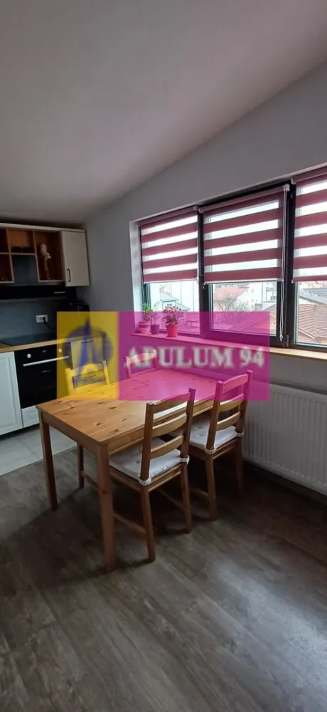 Apartament 3 camere 53mp Metrou Aparatorii Patriei [loc parcare inclus - Vă propunem spre vanzare un apartament de 3 camere, situat într-o zonă deosebit de atractivă, la 600 de metrii de stația de METROU APARATORII PATRIEI.
Apartamentul este locat intr-un bloc cu 8 apartamente din anul 2022, este semidecomandat - centrala proprie, etaj 3/3, se predă mobilat și utilat, perfect pentru familii sau investitori în căutarea unei locuințe moderne, cu acces rapid la toate facilitățile urbane. Compartimentare: living-bucătărie, 2 dormitoare luminoase, baie. 
Dispune de un loc de parcare inclus in pret (fix in fata scarii).
Avantajele zonei:
Acces la transportul public: Stațiile de metrou se află la 7 minute de mers pe jos, iar stațiile de metrou se află la 7 minute de mers pe jos, asigurând legături rapide cu toate zonele importante din București
Aproape de Grand Arena pentru shopping si distractie, Kaufland, Carrefour, Lidl, Hornbach, Metro, Auchan si Jumbo pentru cumparaturi rapide si convenabile..
Infrastructura educationala si medicala excelenta: scoli, gradinite, si clinici medicale in apropiere, oferindu-va linistea necesara pentru familia dumneavoastra. In vecinatate se afla supermarketuri, restaurante, cafenele si centre de fitness, oferindu-va toate facilitatile la indemana. Cartier sigur si bine intretinut, ideal pentru familii, cu acces rapid la centrele de interes urban, dar si liniste si siguranta. 
Acest apartament este o oportunitate excelenta pentru cei care doresc un stil de viata activ, dar si linistit, in mijlocul unui cartier verde si bine conectat.
Proprietatea este disponibila imediat.
Comision agentie 3% + tva din pretul de vanzare.
Pentru mai multe detalii sau pentru a programa o vizionare, nu ezitati sa ne contactati – Cristi/ Apulum 94/ Tel. Mobil: (004) 0733683462 !