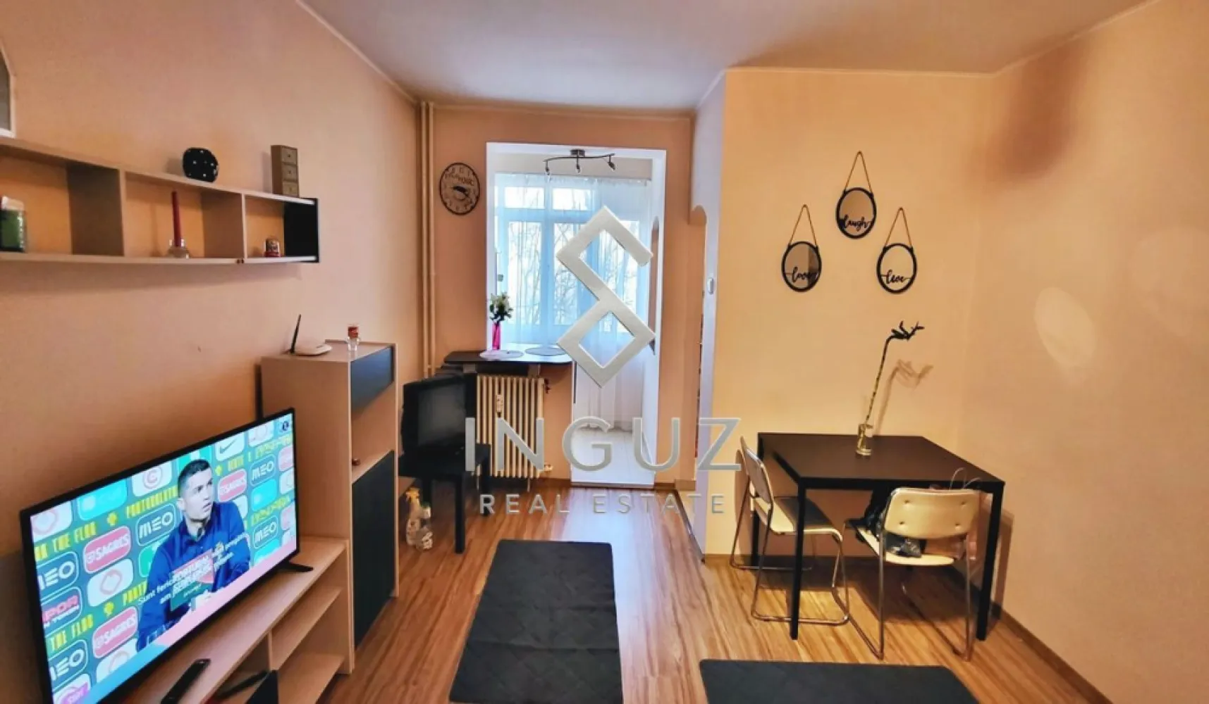 Garsonieră de închiriat – Titan / IOR, București - Garsonieră de închiriat – Titan / IOR, București
350 € / lună | 30 mp | etaj 5

Proprietar, închiriez garsonieră mobilată și utilată complet, situată în zona Titan, foarte aproape de metrou și Parcul IOR.

Locuința este ideală pentru o persoană sau un cuplu, într-o zonă liniștită și bine conectată.

• 30 mp
• Etaj 5
• Mobilată complet
• Bucătărie utilată
• Aproape de metrou Titan
• Aproape de Parcul IOR

Zonă excelentă cu acces rapid la transport, magazine și spații verzi.
Pentru mai multe detalii sau vizionare, vă rugăm să ne contactați.

استوديو للإيجار – تيتان / IOR، بوخارست
350 € / شهر | 30 متر مربع | الطابق 5

من المالك، شقة استوديو مفروشة ومجهزة بالكامل للإيجار، تقع في منطقة تيتان، قريبة جداً من مترو الأنفاق ومنتزه IOR.

الشقة مناسبة لشخص واحد أو زوجين، في منطقة هادئة ومتصلة بشكل جيد.

• 30 متر مربع
• الطابق 5
• مفروشة بالكامل
• مطبخ مجهز
• قريب من مترو تيتان
• قريب من منتزه IOR

منطقة ممتازة مع وصول سريع إلى المواصلات والمتاجر والمساحات الخضراء.
للمزيد من التفاصيل أو لتحديد موعد للمعاينة، يرجى التواصل معنا.