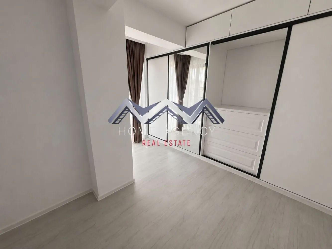 Apartament 3 camere | Otopeni central | mobilat, utilat | parcare subterană