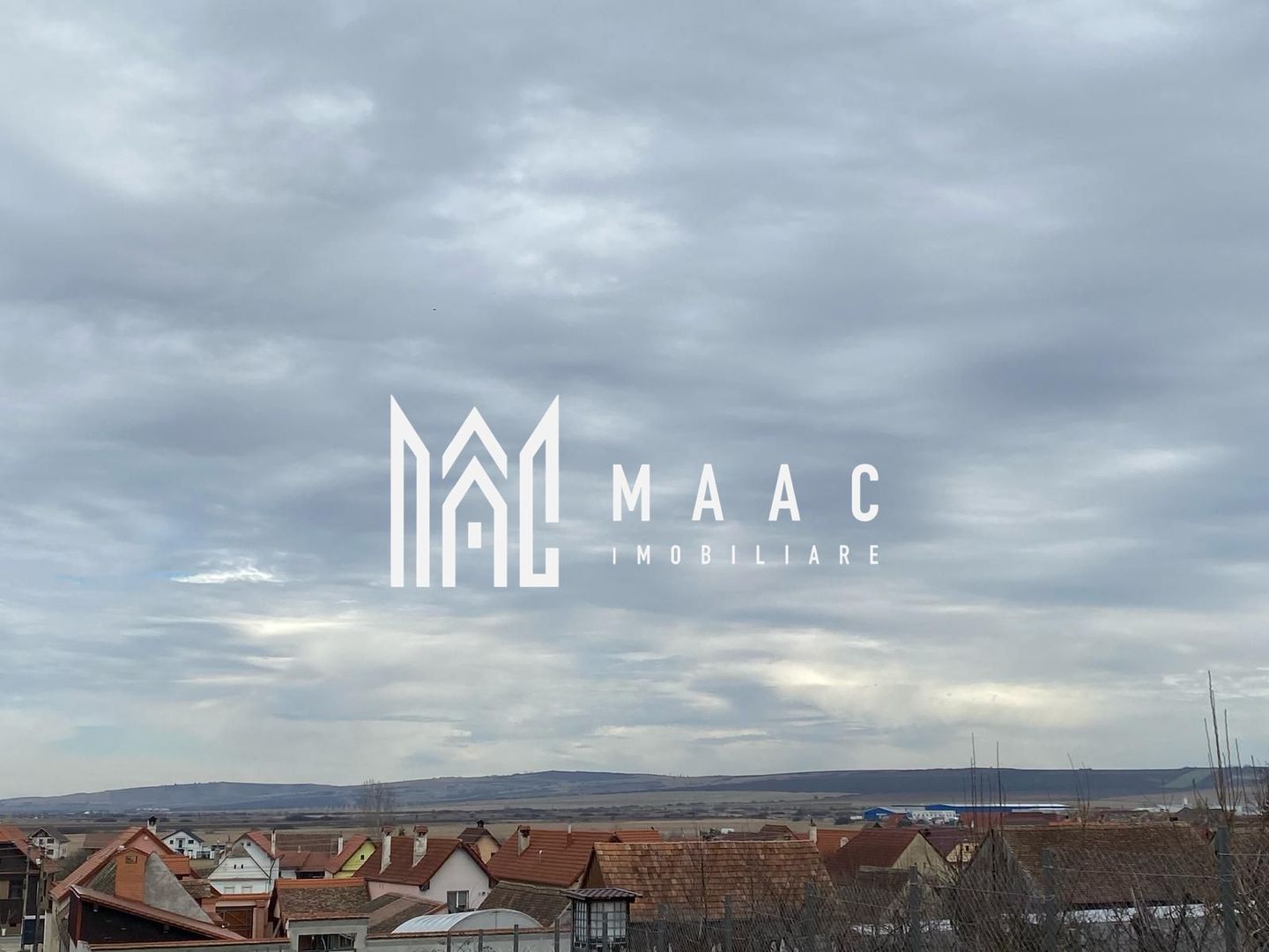 Casă Tip Duplex | 4 Camere | 2 Balcoane | Terasă | Șura Mică