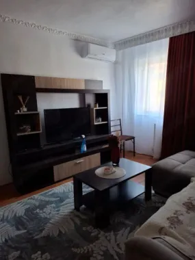 De inchiriat apartament cu 2 camere, Ireg, etajul 1, 450 euro