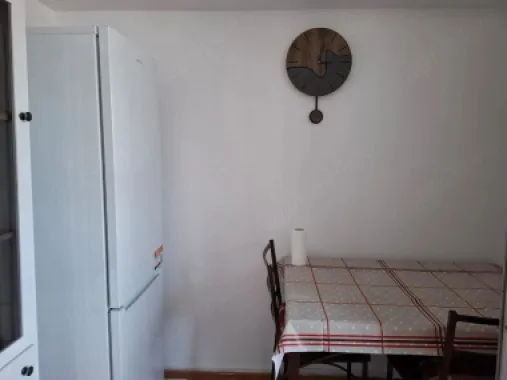De inchiriat apartament cu 2 camere, Ireg, etajul 1, 450 euro