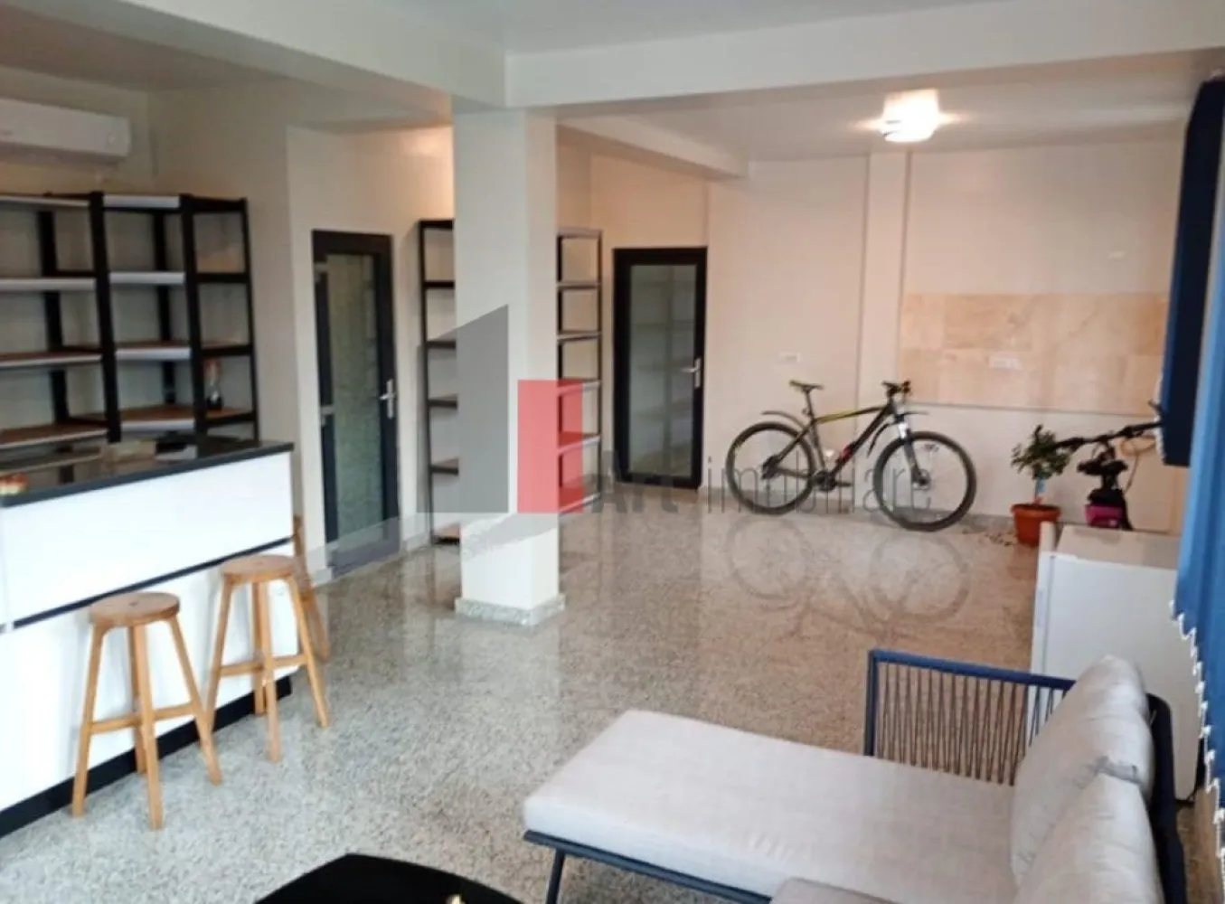 Spatiu comercial de inchiriat (+Horeca) in zona Giulesti