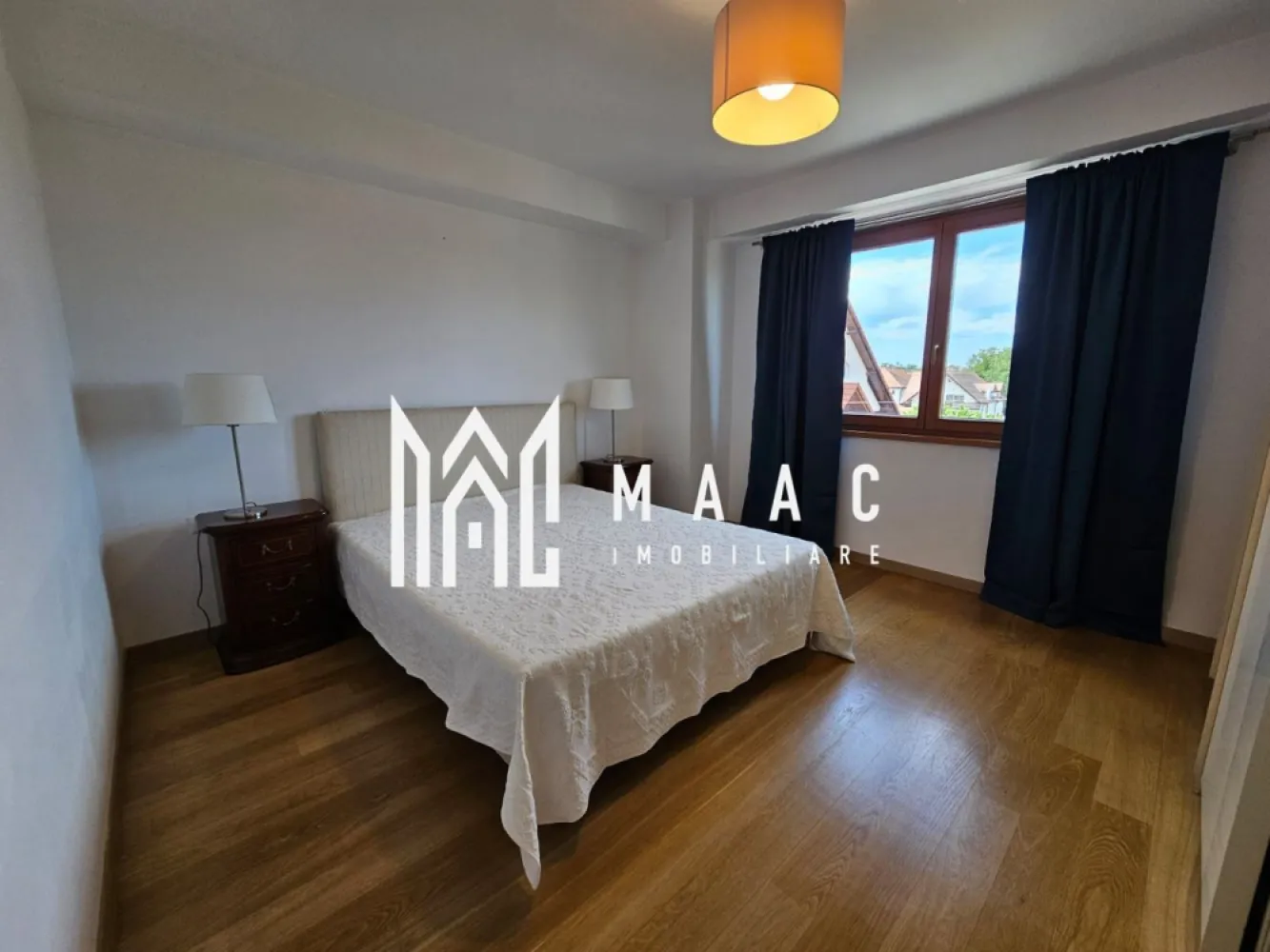 Apartament 3 camere I 2 bai I Garaj I Calea Dumbravi