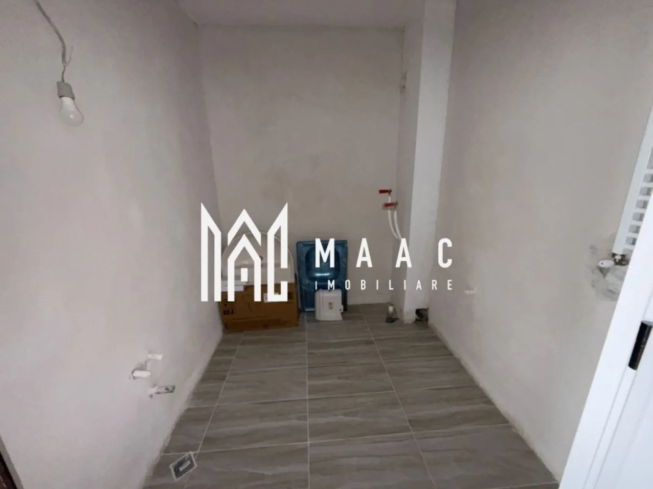 Apartament 2 camere | Etaj 2 | Balcon | Zona Pictor Brana | Loc de Parcare