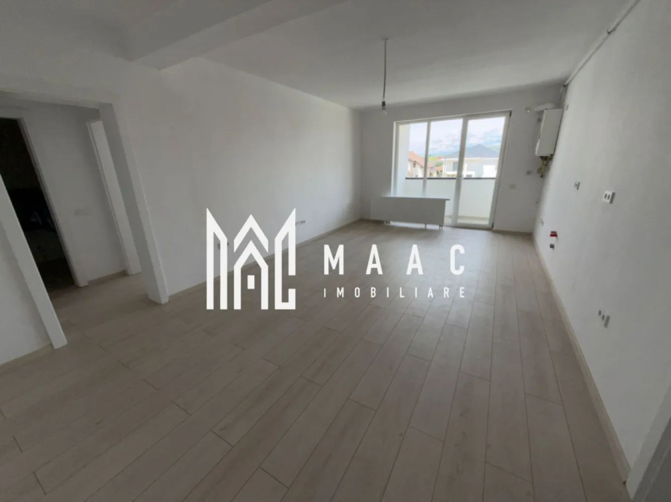 Apartament 3 Camere | 72 MP | Terasă | Parcare | Etaj 1 | Zona Pictor Brana - MAAC Imobiliare vă propune spre vânzare un apartament modern cu 3 camere, situat la etajul 1, ideal pentru cei care caută un cămin primitor într-o zonă liniștită și accesibilă.

 Suprafață utilă: 72 MP
 Etaj 1
 Terasă generoasă
 Loc de parcare inclus

Locuința impresionează prin compartimentarea eficientă și atmosfera caldă, fiind alegerea perfectă pentru o familie sau pentru investiție. Spațiile sunt bine optimizate, iar lumina naturală oferă un plus de confort fiecărei încăperi.

 Living aerisit și luminos
 2 dormitoare confortabile
 Bucătărie practică și funcțională
 Baie modern amenajată
 Terasă perfectă pentru momentele de relaxare

Apartamentul se remarcă prin finisajele atent alese și prin poziționarea excelentă, cu acces rapid către magazine, mijloace de transport și alte puncte de interes.

 Compartimentare inteligentă
 Ideal pentru locuit sau investiție
 Zonă liniștită și apreciată
 Loc de parcare inclus în preț

 Pentru mai multe informații sau pentru programarea unei vizionări, vă rugăm să contactați echipa MAAC Imobiliare și să specificați ID:CP3097644