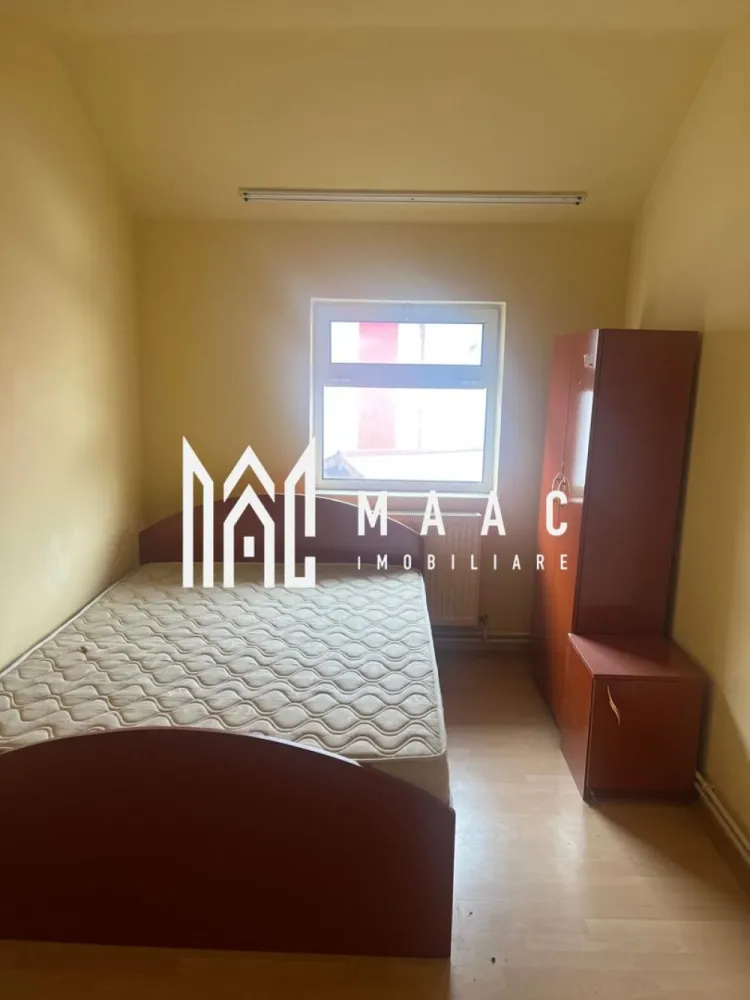 Cazare muncitori I 30 persoane I Simeria - MAAC Imobiliare va propune spre inchiriere Spațiu generos de 200 mp, situat în Simeria, ideal pentru grupuri mari, echipe de muncitori.Capacitate de cazare pentru până la 30 de persoane, cu 5 băi și bucătărie complet utilată, oferind tot confortul necesar!

Locația este excelentă: piața se află chiar lângă proprietate, restaurant vis-a-vis, iar cofetăria la parter — tot ce ai nevoie la doar câțiva pași distanță.

Preț: 200€ / luna/persoana/ toate taxele incluse(apa,curent ,gaz

Pentru mai multe detalii precizati ca ati vazut anuntul cu ID CP3097571