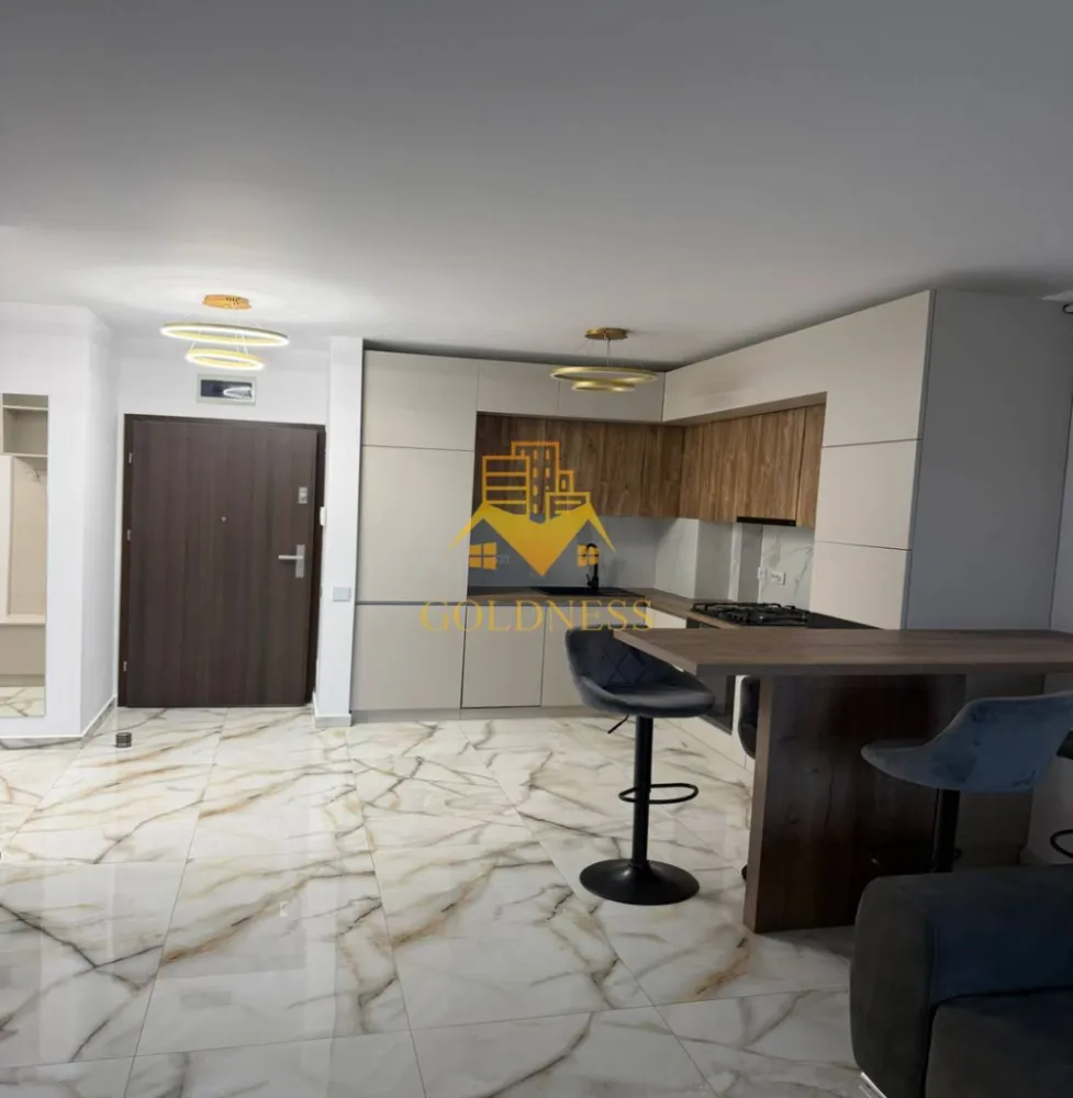 2 camere, modern, Intre Lacuri, Park Lake Zona Iulius Mall, FSEGA - GOLDNESS Imobiliare vă propune spre închiriere un apartament cu 2 camere open-space complet mobilat și utilat, la etajul 1 într-un imobil de 10 etaje, în cartierul Intre Lacuri, Zona Park Lake 3.
Apartamentul este compartimentat astfel:
 - dormitor cu pat matrimonial, dressing, noptiere

 - living cu bucatarie open-space complet utilată, canapea, loc de servit masa, TV

 - baie cu vana, calorifer port prosop inox și dulap pentru depozitare.

 - balcon de 6 mp.

Imobilul este dotat cu toate cele necesare- centrală proprie, mașină de spălat haine, frigider, plită electrică, hotă, etc. 
Se află în apropierea stațiilor de transport în comun, magazine, restaurante, spații verzi, farmacii, etc. 
Posibilitate de inchiriere un loc de parcare!
Dacă sunteți interesați de acest apartament și doriți să îl vizionați, dar și pentru alte oferte nu ezitați să ne contactați telefonic sau prin e-mail. Vă stăm la dispoziție!