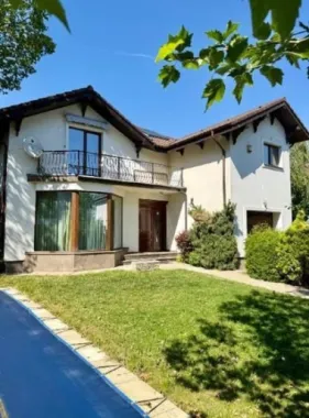 BRASADAS vinde vila cu piscină 6 cam Iancu Nicolae PIPERA.