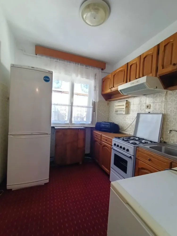 Ag EUROPA vinde ap 3 cam 65mp etaj 4 in zona CENTRALA. - Agentia EUROPA vinde apartament cu 3 camere in suprafata de 65mp la etajul 4 in zona CENTRALA.