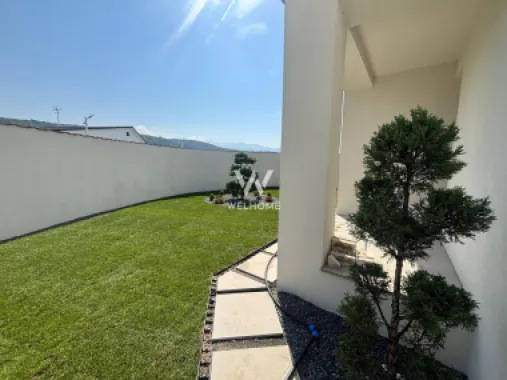 Vila EXCLUSIVISTA cu Piscina, Garaj si 3 Terase