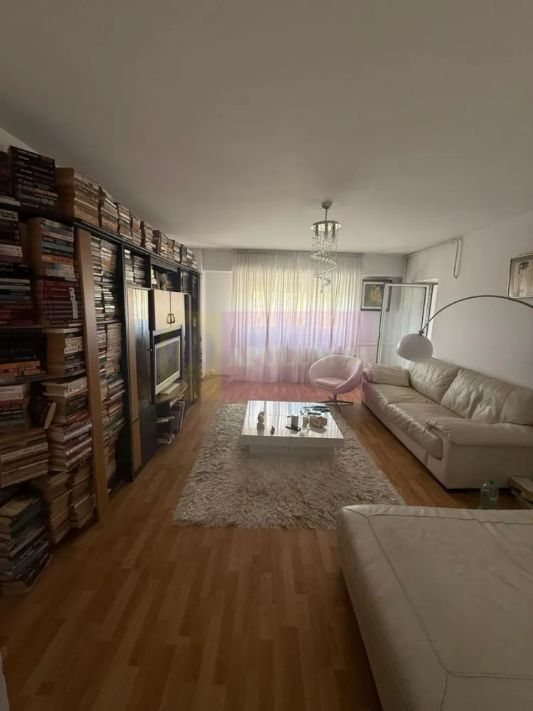 Apartament 3 camere LUX 85mp + loc parcare - Cal. Calarasilor - OPORTUNITATE EXCELENTA PE PIATA IMOBILIARA!!!
Vă propunem spre vanzare un apartament de 3 camere, situat într-o zonă deosebit de atractivă langa UNIVERSITATEA HYPERION, la 15 minute de stația de Metrou Piata Muncii și de Piața Alba Iulia, fiind ideal atât pentru locuință personală cât și pentru investiție.
Apartamentul este decomandat (BLOC 1996) etaj 7/8, perfect pentru familii sau investitori în căutarea unei locuințe moderne, cu acces rapid la toate facilitățile urbane. Compartimentare: living, 2 dormitoare luminoase, bucătărie, baie și balcon generos, ideal pentru relaxare sau spațiu de depozitare suplimentar. Termopan PVC inclusiv balcoane. Supraveghere video. Aer conditionat. Mobilat; Echipat; Utilat - se vinde precum este în fotografii, dispune de multiple spații de depozitare, inclusiv o debara, o boxă la subsol cu suprafața de 5 mp și două balcoane (unul cu o suprafață de 5,5 mp cu acces direct din dormitorul matrimonial și din living, fiind ideal pentru a fi amenajat ca spațiu de relaxare, cu o priveliște deschisă și plăcută iar bucătăria este spațioasă, bine organizată și beneficiază, la rândul său, de un balcon suplimentar de 1,4 mp.
Proprietatea detine si 1 loc de parcare in spatele blocului!
Avantajele zonei:
Acces excelent la transportul public: stația de metrou se află la cateva minute de mers pe jos, asigurând legături rapide cu toate zonele importante din București si de asemenea statii STB la cativa metri de scara blocului.
Infrastructură educațională și medicală excelentă: scoli, grădinițe, și clinici medicale în apropiere, oferindu-vă liniștea necesară pentru familia dumneavoastră.
În vecinătate se află supermarketuri, restaurante, cafenele și centre de fitness, oferindu-vă toate facilitățile la îndemână.
Cartier sigur și bine întreținut, ideal pentru familii, cu acces rapid la centrele de interes urban, dar și liniște și siguranță.
Proprietatea este disponibila imediat.
Comision agentie 3% + tva din pretul de vanzare.
Pentru mai multe detalii sau pentru a programa o vizionare, nu ezitați să ne contactați – Cristi/ Apulum 94/ Tel. Mobil: (004) 0733683462 !