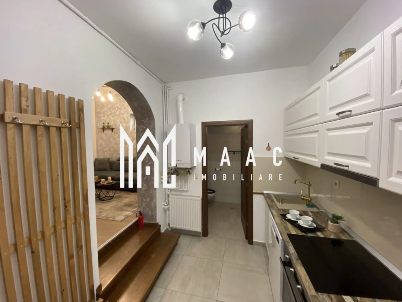 Apartament la casa | P+M | 110MP | Pivnita | Calea Dumbravii - MAAC Imobiliare va prezinta un apartament la casa Parter+Mansardă in zona Calea Dumbravii.

Caracteristici principale:
Situat într-o zonă pitorească, în zona Calea Dumbrăvii.
Suprafața utilă de 110 mp, ideală pentru confort.
4 camere, 3 dormitoare, oferind opțiuni multiple pentru organizarea locuinței.
2 băi, asigurând confort și comoditate pentru întreaga familie.

Configurația apartamentului:
Parterul include livingul open space cu bucătăria integrată.
Baie la parter pentru confortul și accesibilitatea locuitorilor.
La etaj se găsesc 2 camere suplimentare și o baie.

Amenajări și dotări suplimentare:
Terasă de 20 mp, perfectă pentru momente de relaxare în aer liber.
Pivniță uscată de 50 mp, ideală pentru depozitare și organizare suplimentară.
Loc de parcare în fața imobilului, asigurând comoditate și accesibilitate.
Centrală termică proprie și calorifere pentru încălzire eficientă în sezonul rece.

Funcționare în regim hotelier:
În prezent, apartamentul operează în regim hotelier, oferind oportunitatea de investiție pentru venituri suplimentare.

Pentru mai multe detalii precizati telefonic ca ati vazut anuntul cu ID:CP2021218.