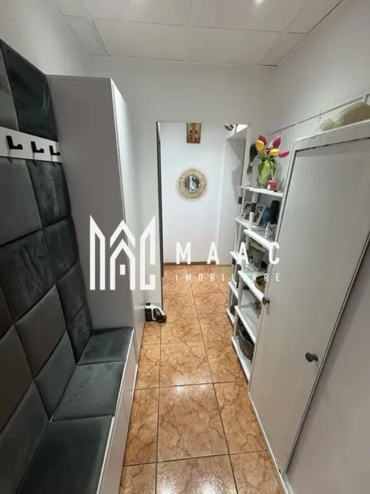Apartament 2 camere | 58 MPU | Etaj 2 | Hipodrom 3 - MAAC Imobiliare vă propune spre vânzare un apartament cu 2 camere, confort 1, decomandat, situat la etajul 2 din 4, într-un bloc din cărămidă, aflat în curs de izolare termică. Detalii proprietate: Suprafață utilă: 58 mp Compartimentare eficientă: 2 camere Bucătărie mare, separată Baie cu geam de aerisire 2 holuri Debara / dressing Etaj: 2/4 Apartamentul se vinde mobilat Pod spațios pentru depozitare Detalii imobil: Bloc din cărămidă În curs de izolare termică Scară liniștită, cu doar 3 apartamente pe nivel Apartamentul nu este orientat către strada principală, beneficiind de liniște Avantaje zonă: 2 școli și grădiniță în apropiere Parc, magazine (Lidl, Profi), farmacii, bănci Parcări gratuite, recent amenajate Zonă bine conectată și căutată Alte informații: Apartamentul a fost renovat recent Potrivit atât pentru locuire, cât și pentru investiție Pentru mai multe detalii precizati telefonic ca ati vazut anuntul cu ID: CP2864449 }}