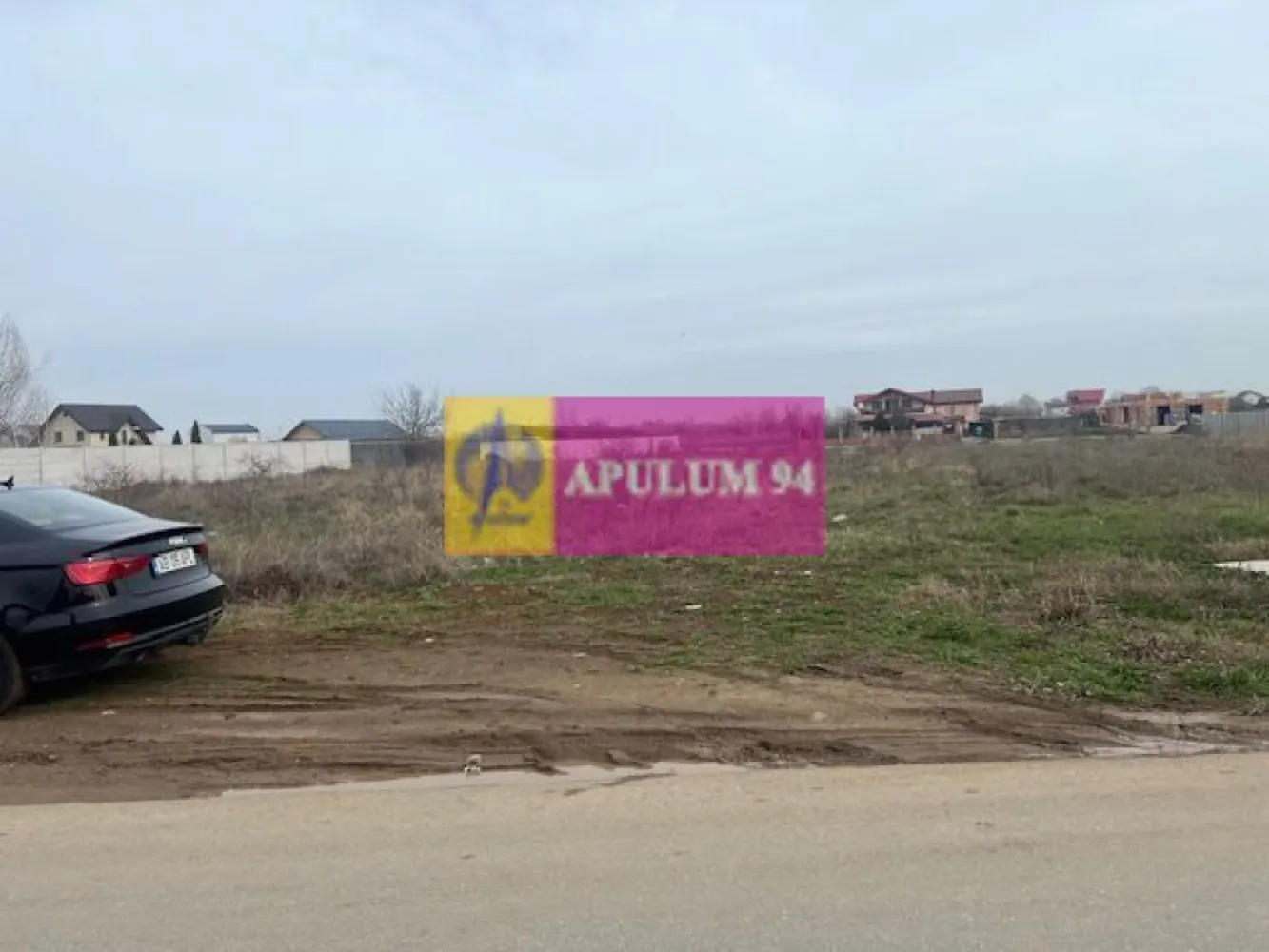 Teren Domnesti- Drumul Targului. - Compania imobiliara Apulum 94 va propune un teren situat in Domnesti- Ilfov, pe Drumul Targului. 
Terenul are o suprafata de 4458 mp si are 2 deschideri, una de 45,7 ml la drum asfaltat si cealalta de 42,9 ml la un drum pietruit.
Zona este foarte linistita, mai retrasa de un drum principal si este o zona in dezvoltare cu multe constructii noi. 
In fata terenului sunt toate utilitatile- gaze, curent, apa, canalizare.
Suprafata terenului se mai poate mari, lipit de acest teren fiind un alt teren de vanzare in suprafata de 1220 mp cu o deschidere de 12,78 ml.
Pentru vizionare si mai multe detalii nu ezitati sa ma contactati pe nr 0733683446- Laura Ionescu.