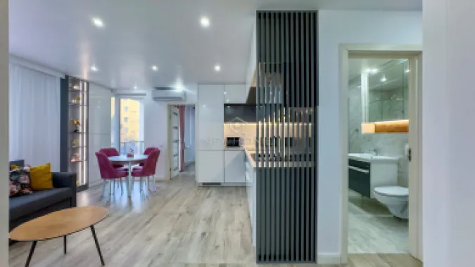 Apartament cu 3 camere de vânzare în zona Centrală