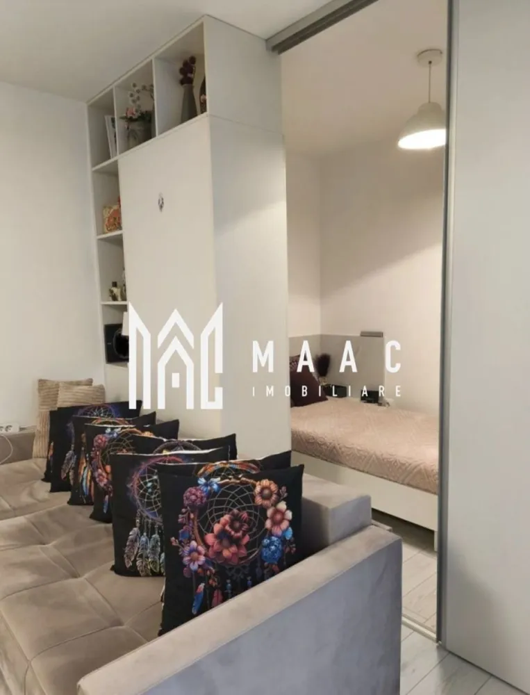 Apartament 2 Camere | Curte | Doamna Stanca - MAAC Imobiliare oferă spre vânzare un apartament cu orientare sud-vestică, având o suprafață utilă de 52 mp, construit în 2021, încadrat în clasa energetică A. Proprietatea beneficiază de balcon, debară, loc de parcare și o curte privată de 45 mp, ideală pentru relaxare sau activități în aer liber. Compartimentare și avantaje: • Bucătărie separată, complet mobilată și utilată cu toate electrocasnicele necesare unei gospodării moderne • Living cu acces direct către balcon și curte • Ieșire în balcon și curte atât din bucătărie, cât și din living • Baie spațioasă, dotată cu geam • Centrală termică proprie • Încălzire în pardoseală Pentru mai multe detalii sau pentru programarea unei vizionări, vă rugăm să ne contactați, menționați ID-ul anunțului: CP2863559. }}