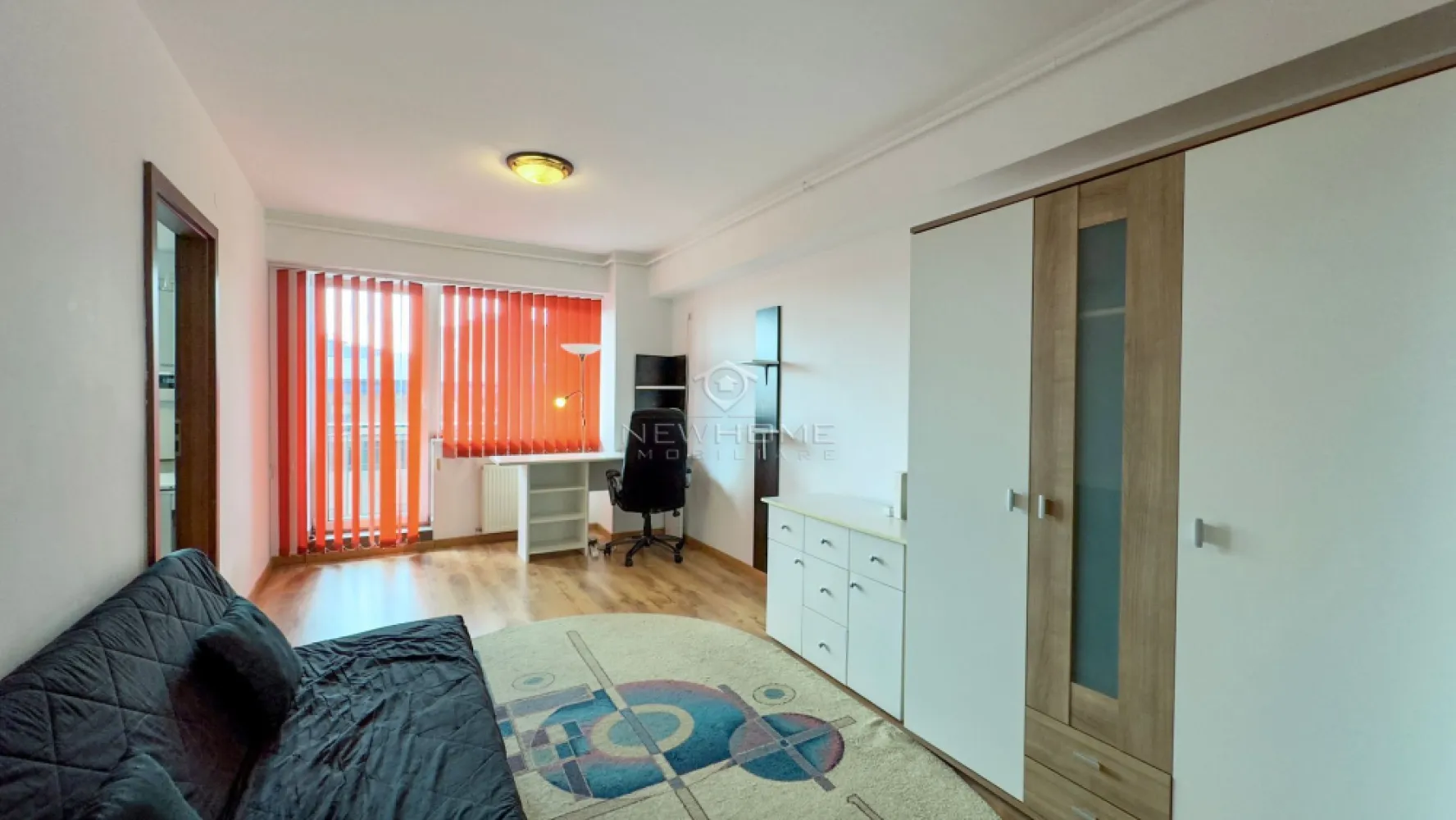 Apartament de vanzare 1 camera, zona Iulius Mall, FSEGA - NewHOME Imobiliare ofera in EXCLUSIVITATE spre vanzare apartament modern cu 1 camera, situat in cartierul Gheorgheni, zona Iulius Mall. Apartamentul este amplasat la etajul 6 din 8, dispune de suprafata utila de 39 mp. + 7 mp. balcon. Se vinde complet utilat si mobilat, dotat cu centrala termica proprie. Avand in vedere poziția si avantajele zonei este de mare interes, datorita pozitionarii fiind in apropiere de centrul comercial Iulius Mall, Business centre, facultatea FSEGA, Porsche Engineering, Iulius Park, lacul Gheorgheni, baza Sportiva, etc. Pentru mai multe informatii si pentru a programa o vizionare, contactati-ne cu incredere!