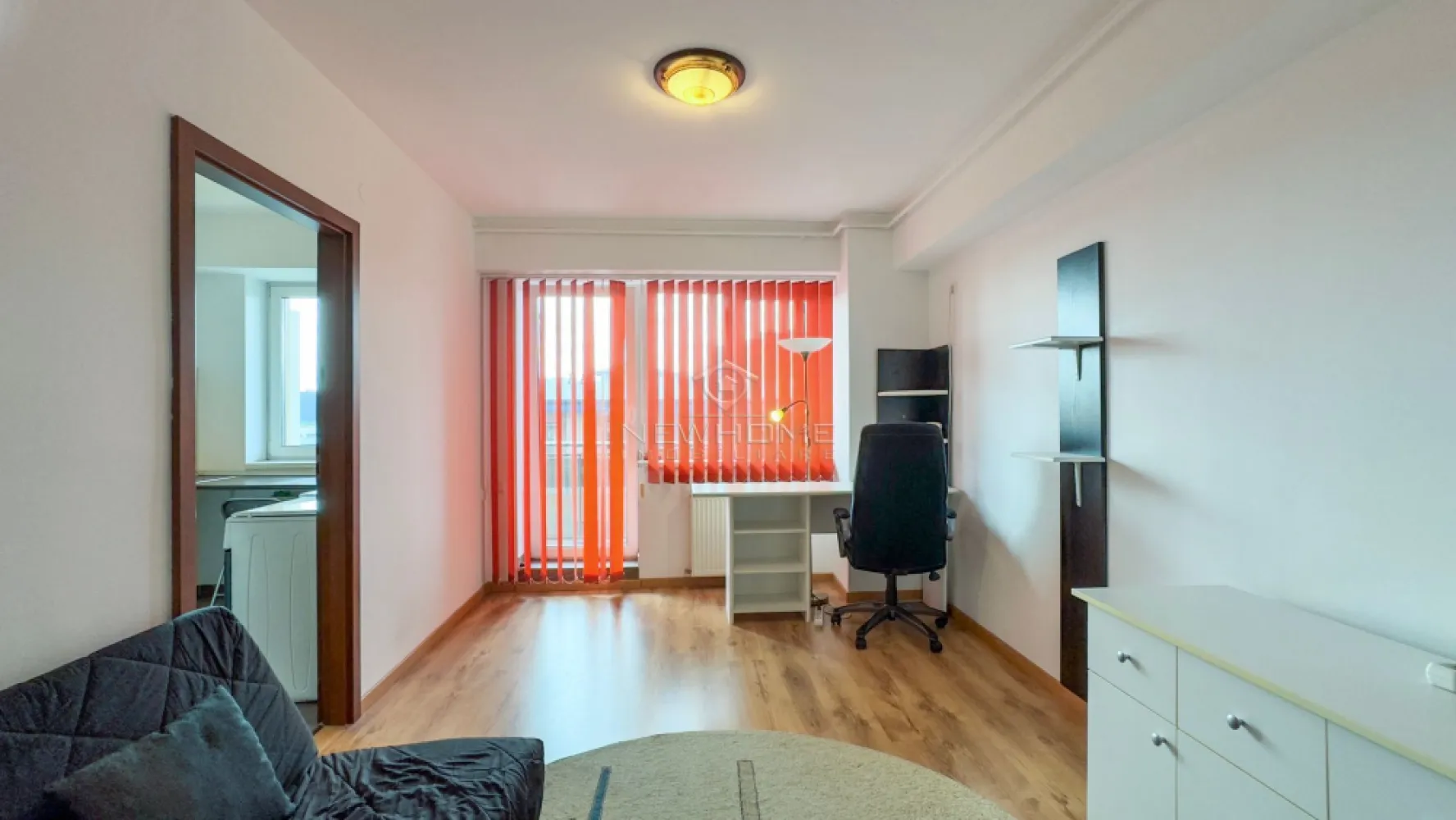 Apartament de vanzare 1 camera, zona Iulius Mall, FSEGA - NewHOME Imobiliare ofera in EXCLUSIVITATE spre vanzare apartament modern cu 1 camera, situat in cartierul Gheorgheni, zona Iulius Mall. Apartamentul este amplasat la etajul 6 din 8, dispune de suprafata utila de 39 mp. + 7 mp. balcon. Se vinde complet utilat si mobilat, dotat cu centrala termica proprie. Avand in vedere poziția si avantajele zonei este de mare interes, datorita pozitionarii fiind in apropiere de centrul comercial Iulius Mall, Business centre, facultatea FSEGA, Porsche Engineering, Iulius Park, lacul Gheorgheni, baza Sportiva, etc. Pentru mai multe informatii si pentru a programa o vizionare, contactati-ne cu incredere!
