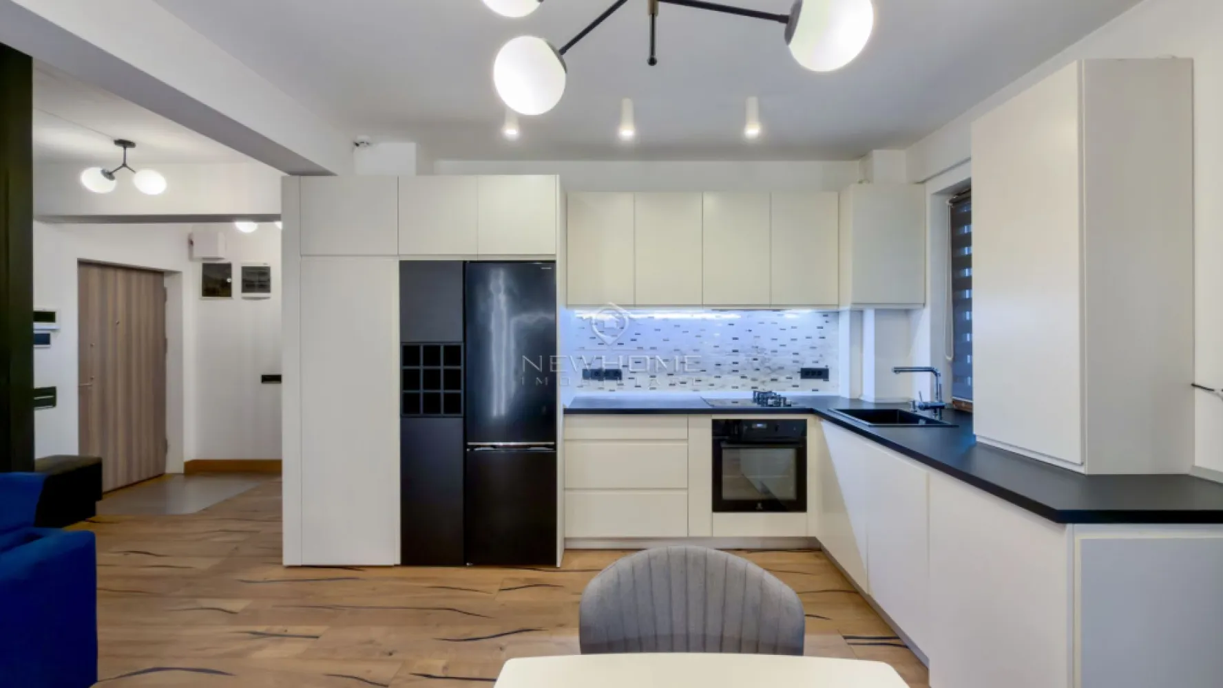 Apartament modern cu 2 camere, Luminia, Europa