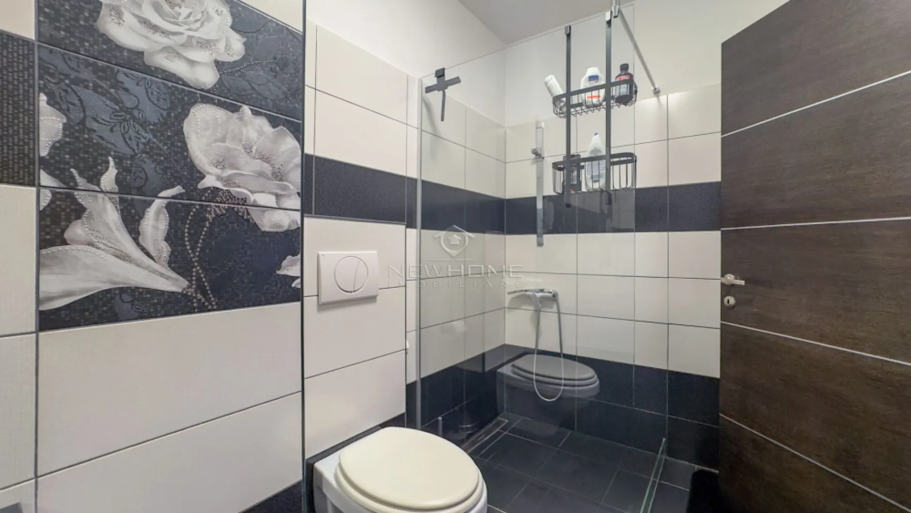 Apartament 3 camere 90 mp, 20 mp terasa, 90 mp gradina