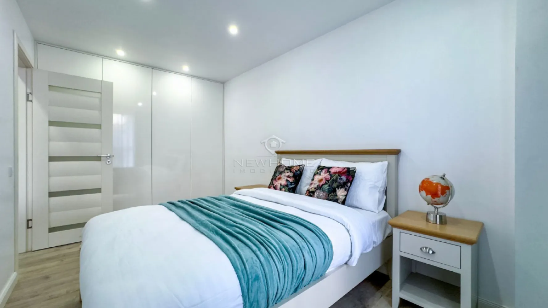 Apartament cu 3 camere de vânzare în zona Centrală