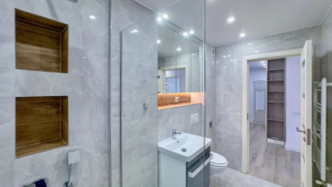 Apartament cu 3 camere de vânzare în zona Centrală