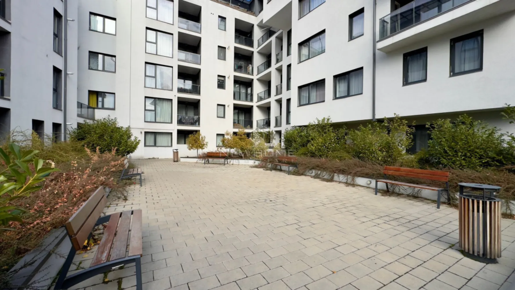 Apartament cu 3 camere de vânzare în zona Centrală