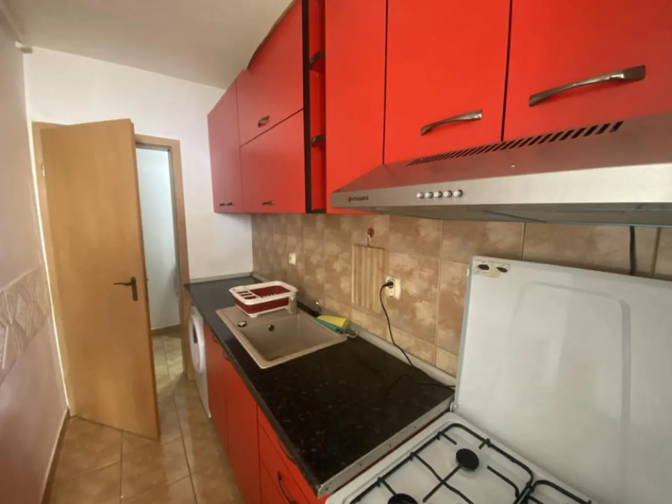 Apartament modest 2 camere de inchiriat zona Cedonia - Str Aleea Haiducului