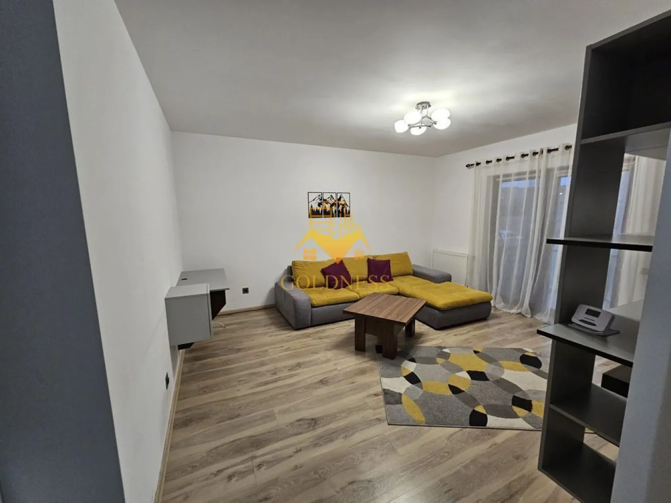 2 camere, Buna ziua, Calea Turzii, Parcare, Home Garden, Mega Image - GOLDNESS Imobiliare vă propune spre închiriere un apartament cu 2 camere complet mobilat și utilat, la etajul 1 într-un imobil de 2 etaje, în Cartierul Buna ziua.
Dispune de loc de parcare!
Se află în apropierea stațiilor de transport în comun, magazine, restaurante, spații verzi, farmacii, etc. 

Apartamentul este compartimentat astfel:
 - dormitor cu pat matrimonial, dressing, noptiere
 - living cu canapea extensibilă 
 - bucătărie complet utilată și mobilată, loc de servit masa 
 - baie cu cada, calorifer port prosop și dulap pentru depozitare.
 - balcon de 4 mp.

Imobilul este dotat cu toate cele necesare- centrală proprie, frigider, aragaz, hotă, mașină de spălat haine, etc. 

Dacă sunteți interesați de acest apartament și doriți să îl vizionați, dar și pentru alte oferte nu ezitați să ne contactați telefonic sau prin e-mail. Vă stăm la dispoziție!
Pentru intermediere se percepe un comision de 50% din prețul chiriei!