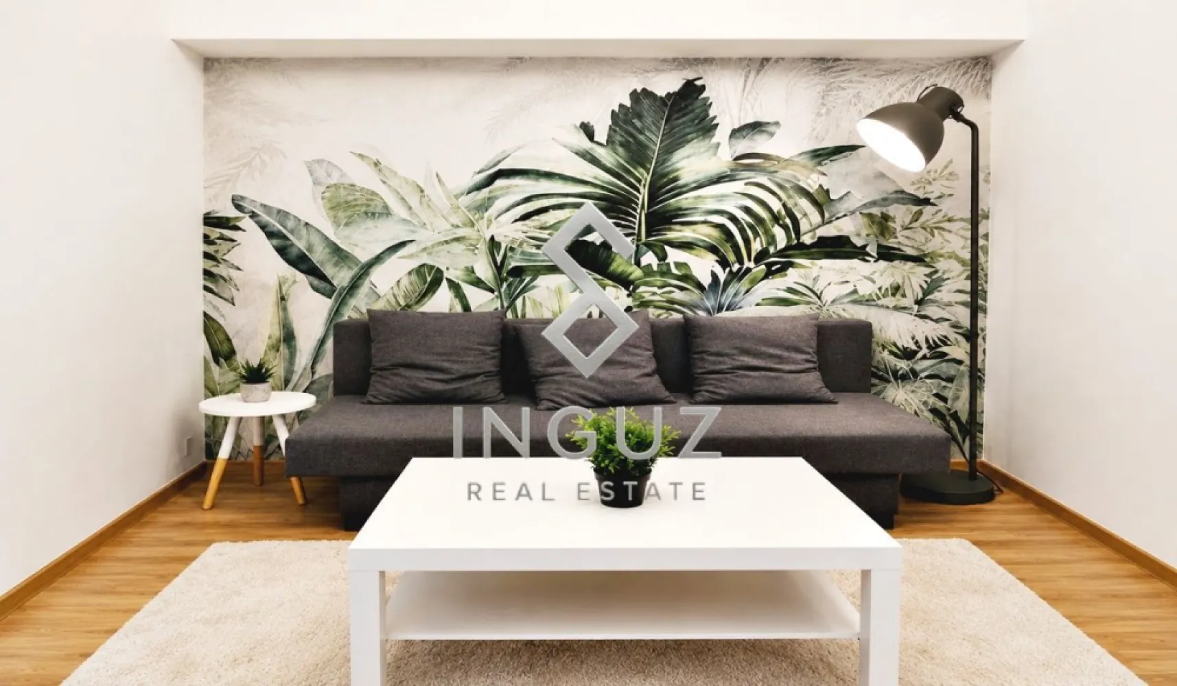 2 camere de închiriat – FIX la Metrou Unirii 1 - Studio 2 camere de închiriat – FIX la Metrou Unirii 1 ⬇️ العربية ⬇️
Ultracentral | Totul NOU

Apartament tip studio, recompartimentat modern în 2 camere, situat ultracentral, la doar câteva secunde de stația de metrou Unirii 1.
Locuința este complet renovată, foarte luminoasă și pregătită pentru mutare imediată.

• 43 mp
• Bloc modern construit după 1990
• Totul nou – renovat recent
• Mobilier nou
• Smart TV LG 4K nou
• Aer condiționat
• Boiler propriu
• Videointerfon
• Balcon cu vedere panoramică către rondul Unirii
• Bucătărie complet utilată
• Acces dublu în bloc

Poziție premium, ideală pentru persoane care își doresc acces rapid către centrul orașului, metrou, restaurante și zone comerciale.

Disponibil imediat.
Pentru mai multe detalii sau vizionare, vă rugăm să ne contactați.

استوديو غرفتين للإيجار – مباشرة عند مترو Unirii 1
موقع فخم – كل شيء جديد

شقة ستوديو مقسمة بشكل عصري إلى غرفتين، تقع في موقع ultracentral على بعد ثوانٍ فقط من محطة مترو Unirii 1.

الشقة مجددة بالكامل، مشرقة جدًا، وجاهزة للسكن فورًا.

• 43 متر مربع
• بناء حديث بعد سنة 1990
• تجديد جديد بالكامل
• أثاث جديد
• تلفزيون LG 4K جديد
• تكييف هواء
• Boiler خاص للمياه الساخنة
• فيديو إنترفون
• شرفة مع إطلالة مفتوحة على Rond Unirii
• مطبخ مجهز بالكامل
• مدخلان للبناية

موقع ممتاز جدًا قريب من المترو والمطاعم والمقاهي ومركز المدينة.

متاحة فورًا.
للمزيد من التفاصيل أو لتحديد موعد للمعاينة، يرجى التواصل معنا.
