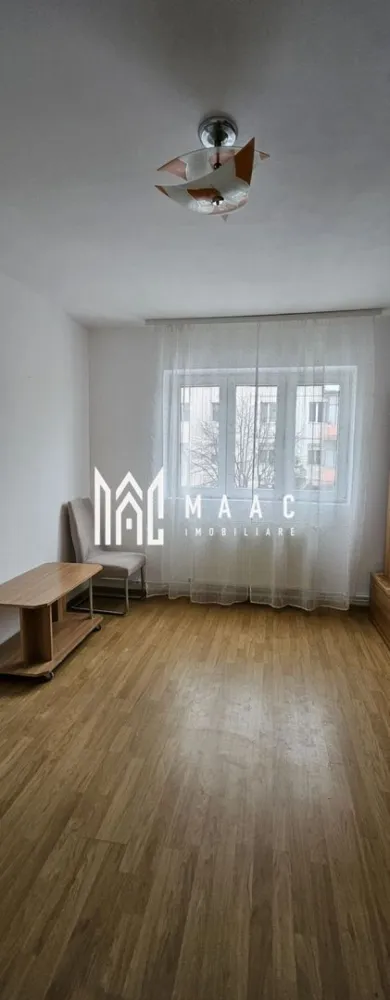 Apartament 2 camere | 37 MPU | Mihai Viteazu - MAAC Imobiliare vă propune spre vânzare un apartament primitor, ideal pentru un cuplu, o persoană singură sau pentru investiție. ✔ Locație avantajoasă – Aproape de școli, magazine, transport public și alte facilități. ✔ Etaj intermediar (3/5) – Perfect pentru confort și accesibilitate. ✔ Renovări recente – Baia complet renovată în 2024, iar centrala termică nouă, schimbată în 2023, asigură eficiență energetică. ✔ Spațiu optimizat – 37 mp utili, fără balcon, compartimentare funcțională și confortabilă. ✔ Se predă parțial mobilat – Detalii suplimentare la vizionare. Pentru mai multe detalii și pentru programarea unei vizionări, vă rugăm să specificați ID-ul anunțului: CP2440870 }}