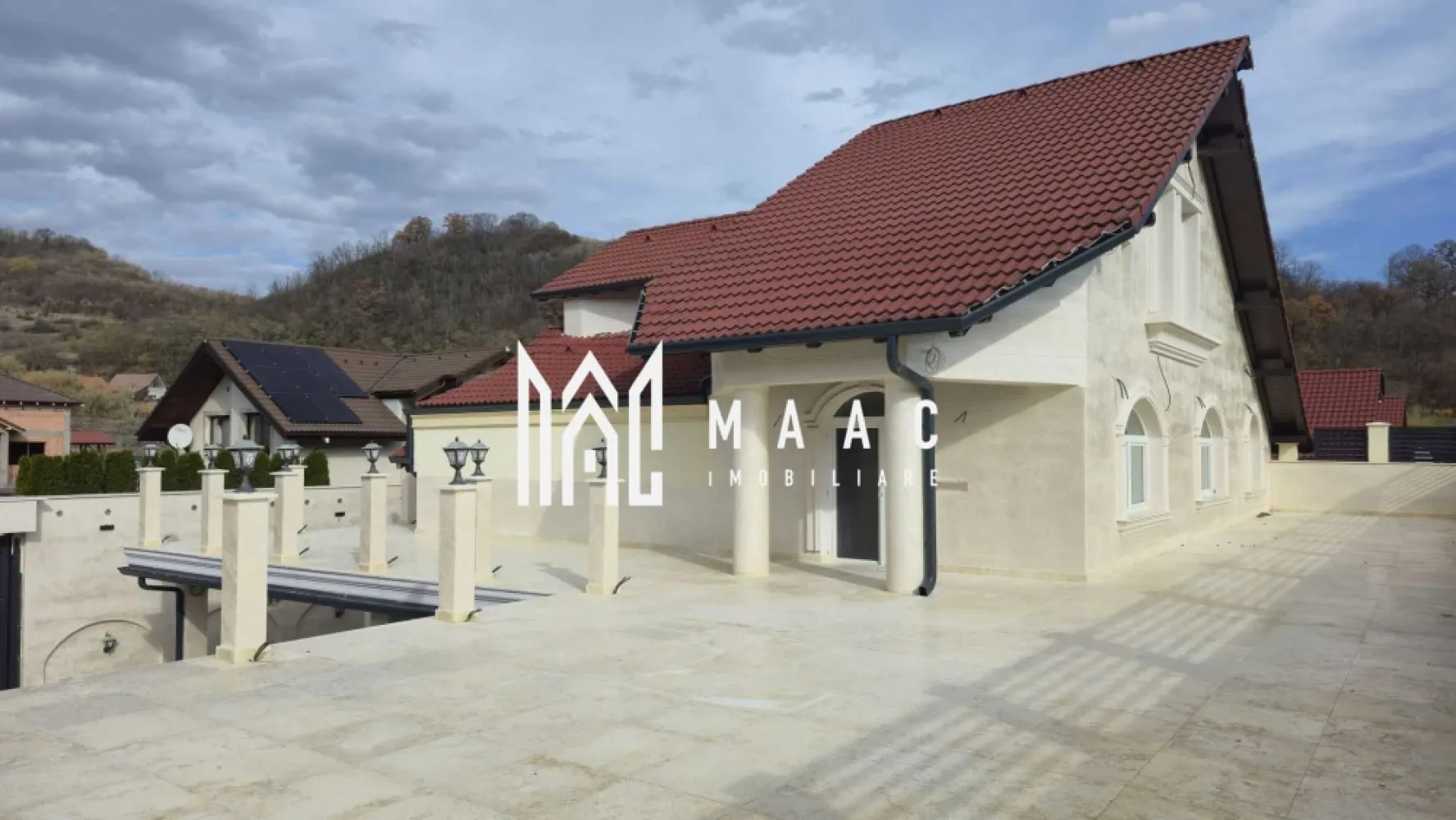 Casă | 4 camere | 240 MPU | Acces auto | Mediaș