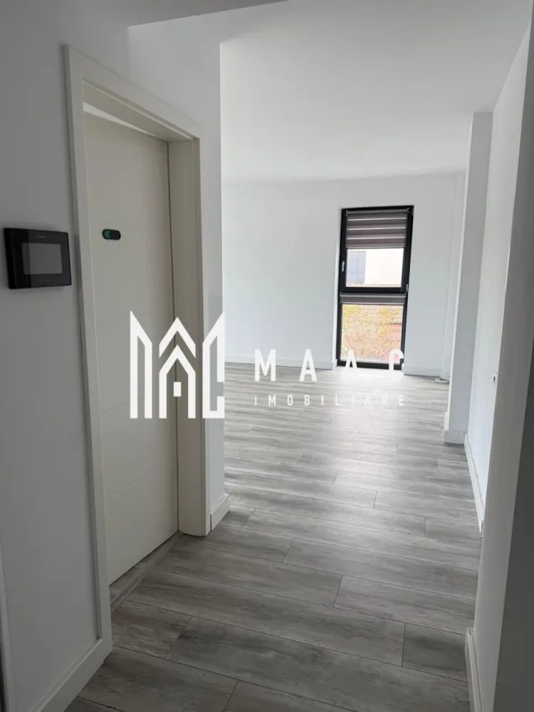 Apartament 3 camere| Calea Dumbrăvii | 2 Balcoane | Parcare - MAAC Imobiliare vă propune spre închiriere un apartament spațios și bine compartimentat care poate fi folosit atat ca locuinta cat si ca spatiu comercial , situat pe Calea Dumbrăvii, într-o zonă apreciată pentru accesibilitate și confort.

Imobilui are o suprafață utilă de 82 mp și este amplasată la etajul 1 al unui imobil dotat cu lift.
Apartamentul beneficiază de două balcoane, precum și de loc de parcare propriu.

• Suprafață utilă de 82 mp
• Etaj 1
• 2 balcoane
• Loc de parcare inclus
• Zonă accesibilă și bine conectată
• Compartimentare practică și spațioasă

Pentru mai multe detalii, vă rugăm să menționați telefonic că ați văzut anunțul cu CP3082481