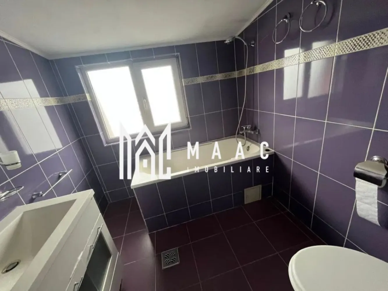 Apartament 3 camere | Decomandat | 76 MP | 3Balcoane | Milea