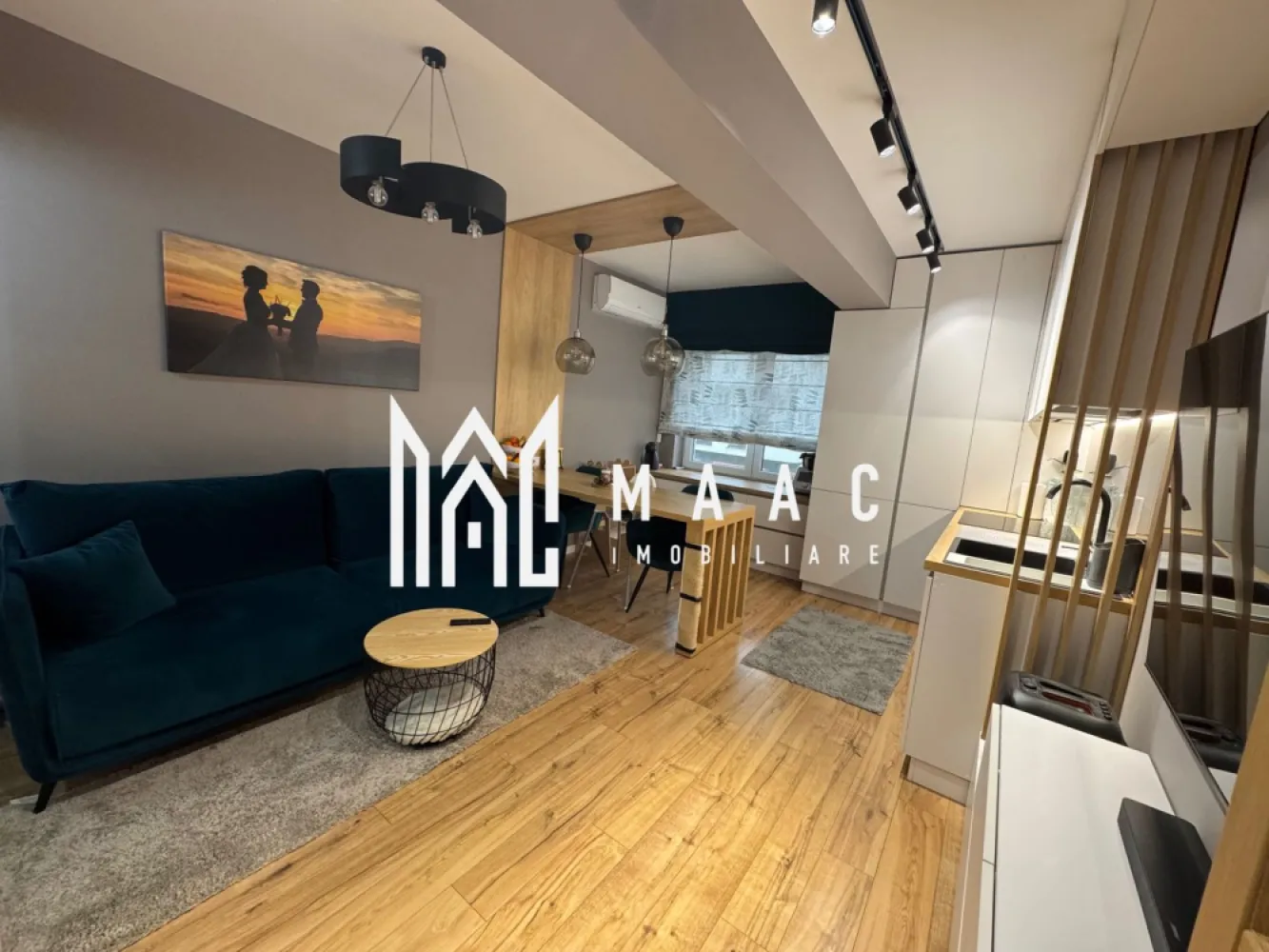 Apartament 3 camere | 70 MPU | Parter | Turnisor - MAAC Imobiliare vă propune spre vânzare un apartament situat într-o zonă rezidențială liniștită, într-un bloc nou, construcție finalizată în decembrie 2021, amplasat pe strada Eduard Bielz, într-un ansamblu cu regim de înălțime P+1+etaj retras. Detalii proprietate: Suprafață utilă: 70 mp Etaj: parter Compartimentare: decomandat Structură: 2 dormitoare Living cu bucătărie open space Hol 2 băi Balcon Parcare: 2 locuri de parcare incluse în preț: 1 loc subteran 1 loc suprateran Dotări și stare: Apartamentul se vinde complet mobilat și utilat Bloc modern, bine întreținut Facilități ansamblu: Curte interioară Loc de joacă pentru copii Pentru mai multe detalii precizati telefonic ca ati vazut anuntul cu ID: CP2862376 }}