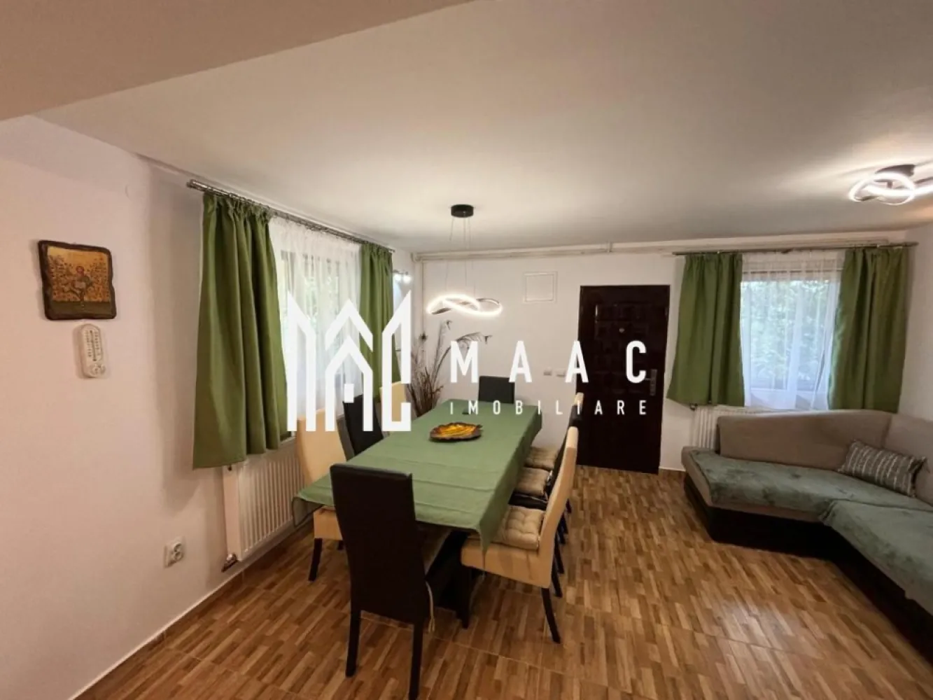 Vilă superbă | 4 camere | 500 mp teren | Vedere la munte | Valea Avrigului